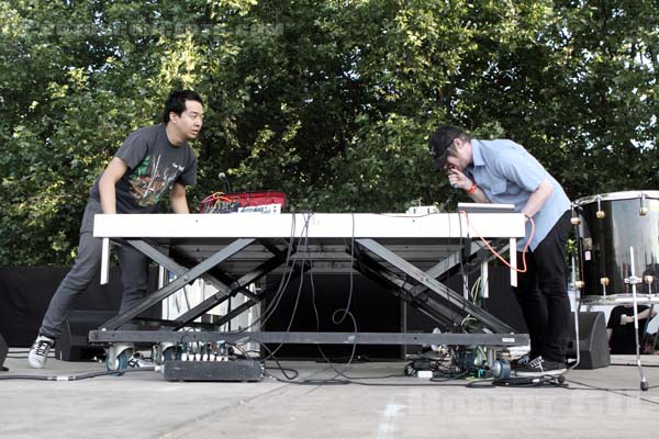 FUCK BUTTONS - 2010-06-06 - PARIS - Parc de la Villette - 